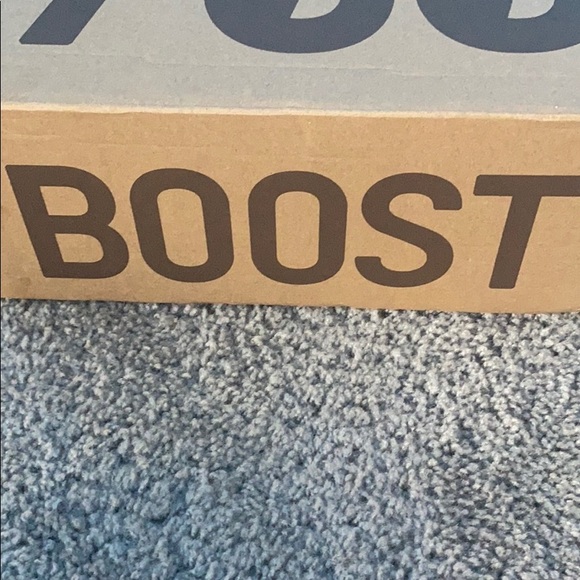 Yezzy 700 wave runners - Picture 4 of 4